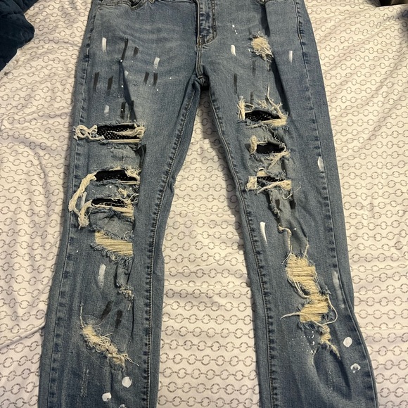 Size 32 but it runs pretty small. Only asking for 40 slightly used. - Picture 4 of 8